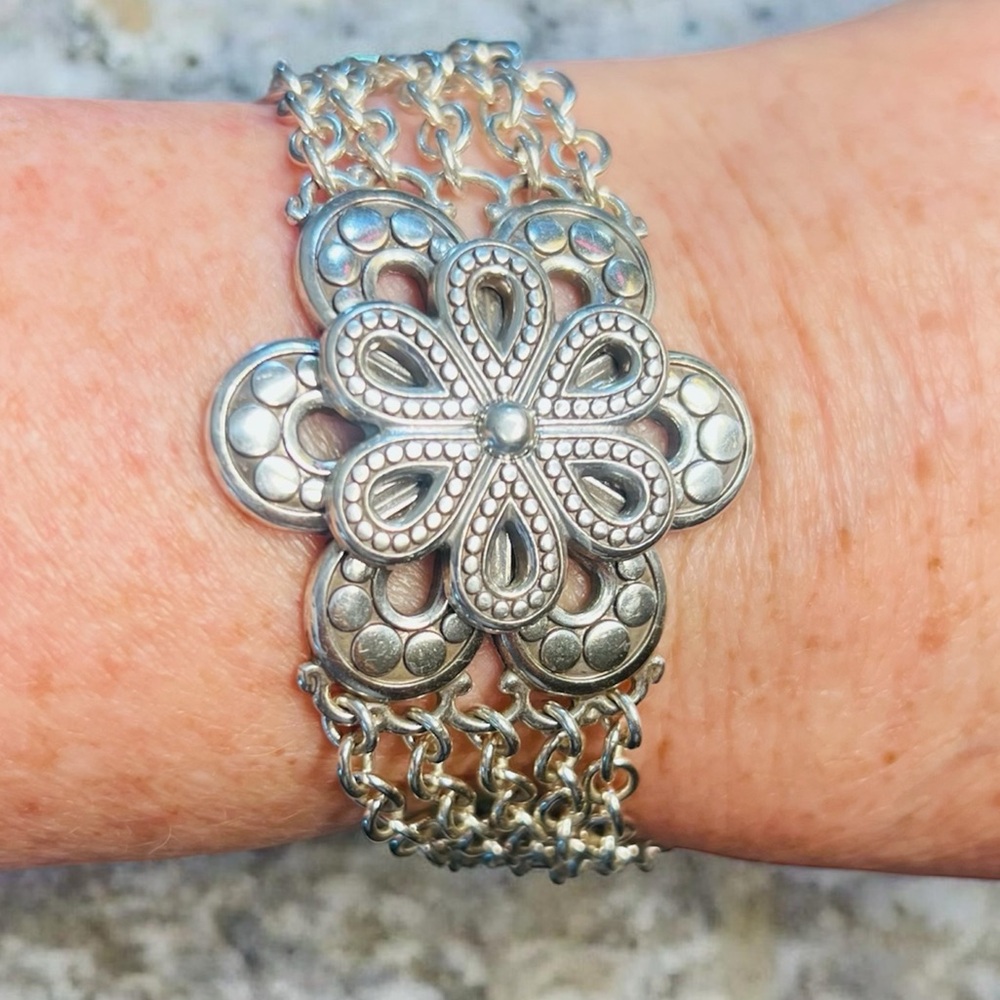 Final sale!! I can’t go lower. Brighton retired “Rosalie Shine” bracelet.